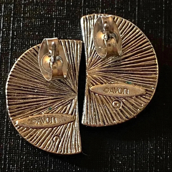 AVON Signed VINTAGE Watermelon Earrings Enamel Silver Tone Studs .75” - Picture 2 of 3